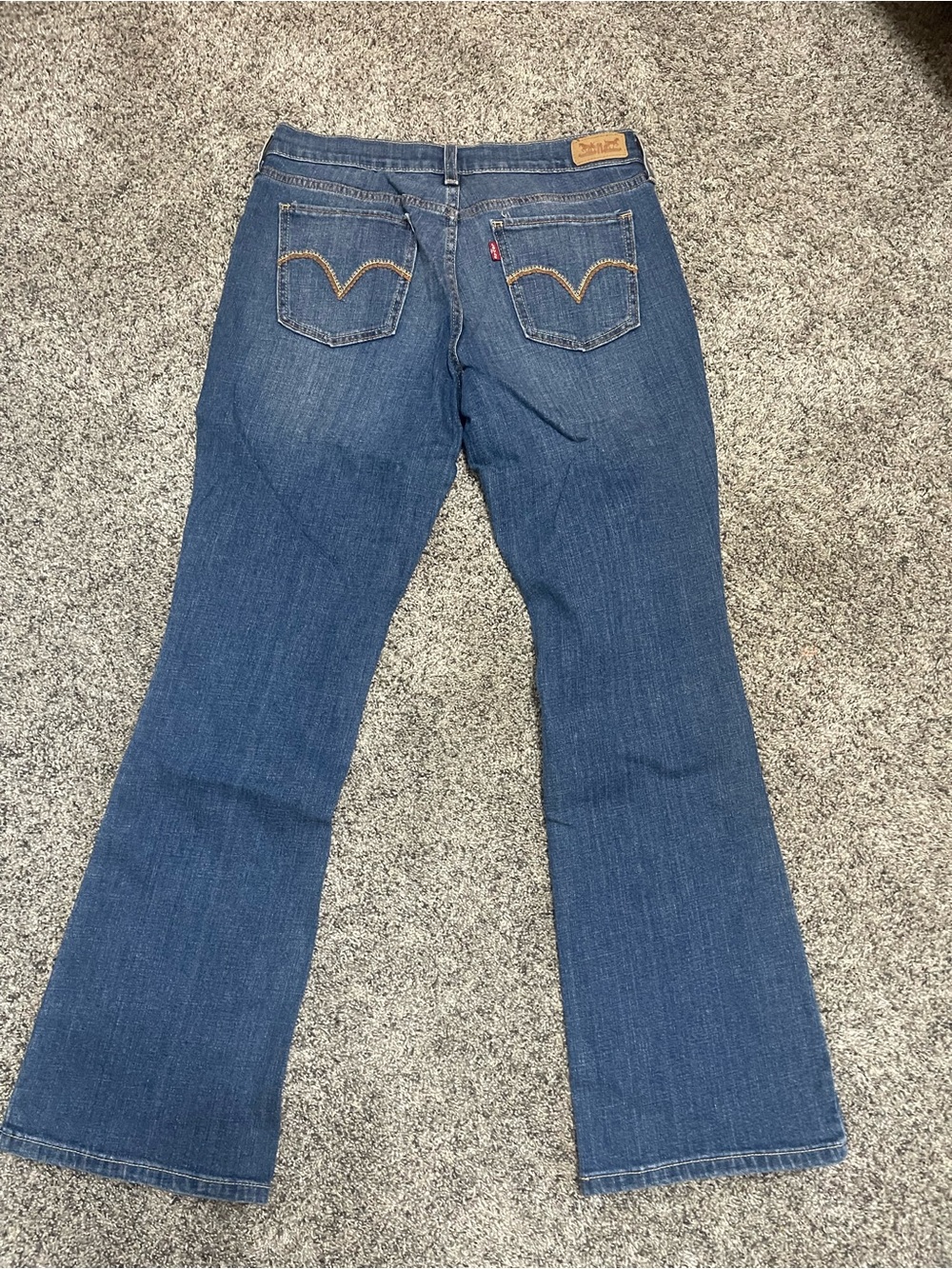 Levi's Women's Medium Blue Flared Jeans - Picture 4 of 4